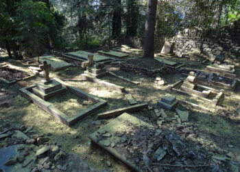 Kanlog Cemetery
